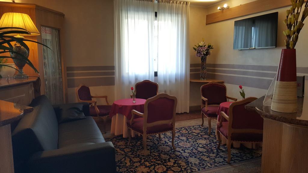 Hotel Ascot Binasco Kültér fotó