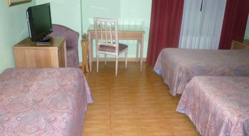 Hotel Ascot Binasco Kültér fotó
